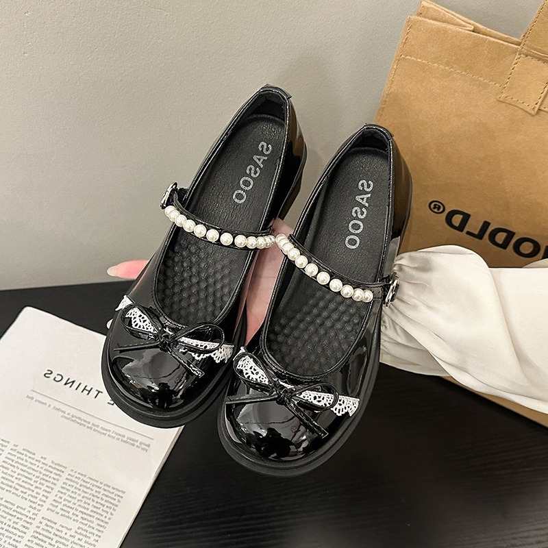 レディースシューズ クラシック ラウンドトゥ 太ヒール 小さ - Leather Classic Strap のレビューと価格