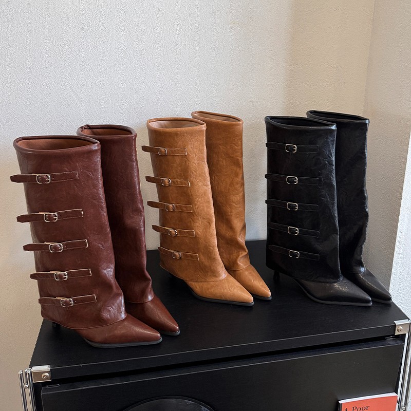 新作の秋冬用、つま先が尖ったレディースブーツ。ファッション性 - Leather Classic Strap のレビューと価格